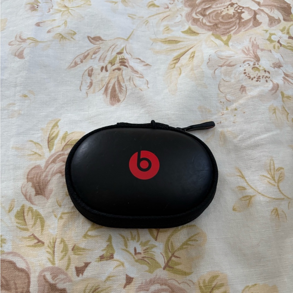 Beats by Dre Powerbeats Wireless Blue Over-Ear Sport Headphones - Picture 2 of 3